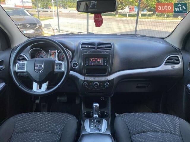 Белый Додж Джорни, объемом двигателя 2.36 л и пробегом 151 тыс. км за 12000 $, фото 13 на Automoto.ua
