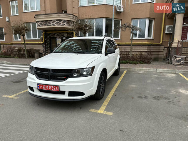 Білий Додж Джорні, об'ємом двигуна 2.4 л та пробігом 170 тис. км за 11700 $, фото 1 на Automoto.ua