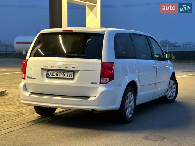 Білий Додж Джорні, об'ємом двигуна 3.6 л та пробігом 480 тис. км за 8500 $, фото 3 на Automoto.ua