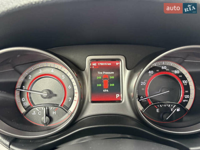 Белый Додж Джорни, объемом двигателя 2.36 л и пробегом 175 тыс. км за 14200 $, фото 42 на Automoto.ua