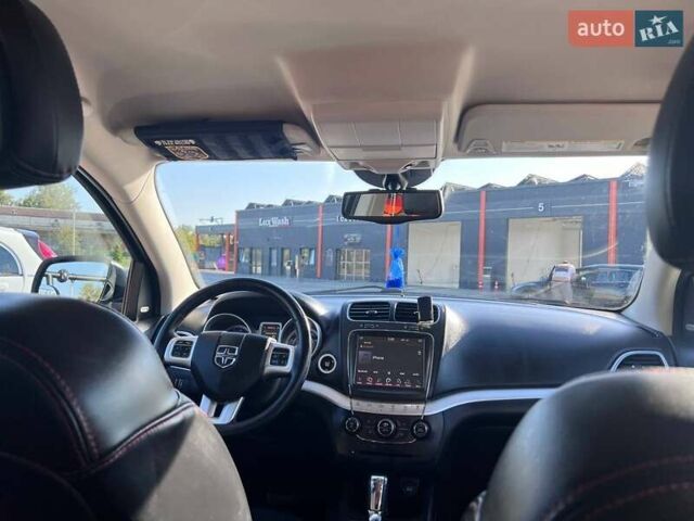 Белый Додж Джорни, объемом двигателя 3.6 л и пробегом 109 тыс. км за 15000 $, фото 18 на Automoto.ua