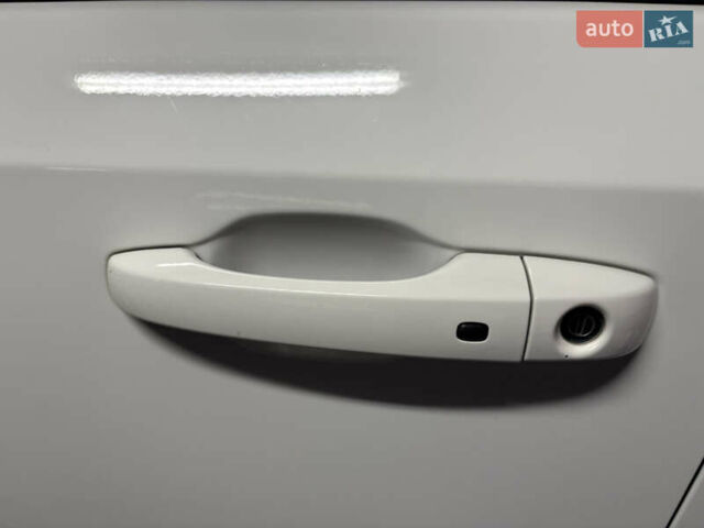 Белый Додж Джорни, объемом двигателя 2.36 л и пробегом 175 тыс. км за 14200 $, фото 66 на Automoto.ua