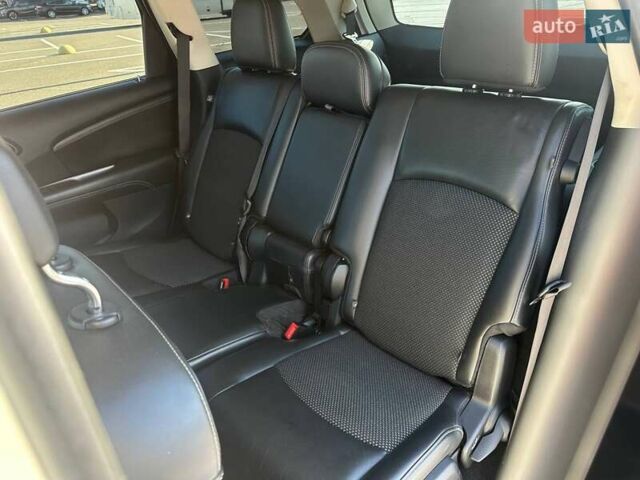 Білий Додж Джорні, об'ємом двигуна 2.36 л та пробігом 200 тис. км за 11900 $, фото 14 на Automoto.ua