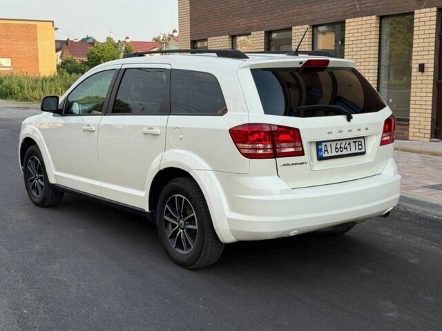 Білий Додж Джорні, об'ємом двигуна 2.4 л та пробігом 95 тис. км за 13800 $, фото 4 на Automoto.ua