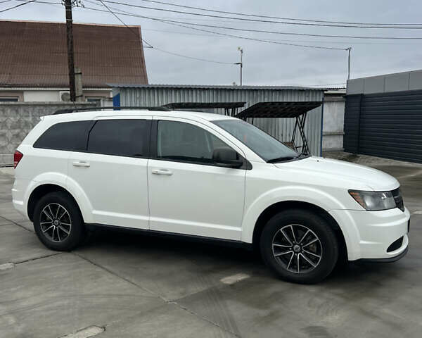 Белый Додж Джорни, объемом двигателя 2.36 л и пробегом 150 тыс. км за 13200 $, фото 6 на Automoto.ua