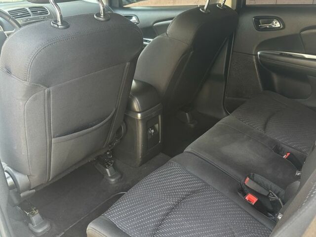 Білий Додж Джорні, об'ємом двигуна 2.4 л та пробігом 150 тис. км за 13000 $, фото 7 на Automoto.ua