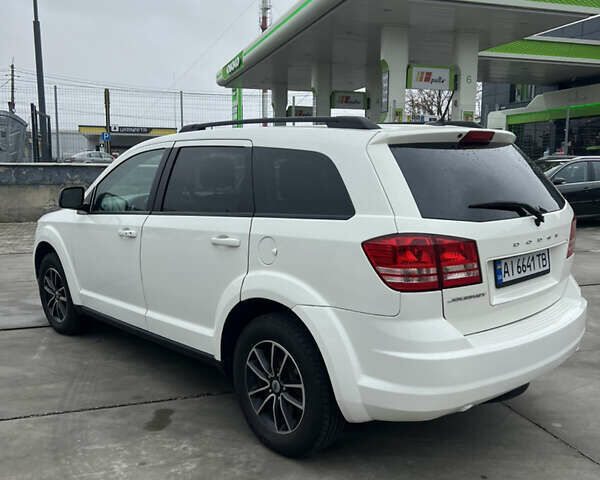 Белый Додж Джорни, объемом двигателя 2.36 л и пробегом 150 тыс. км за 13200 $, фото 13 на Automoto.ua