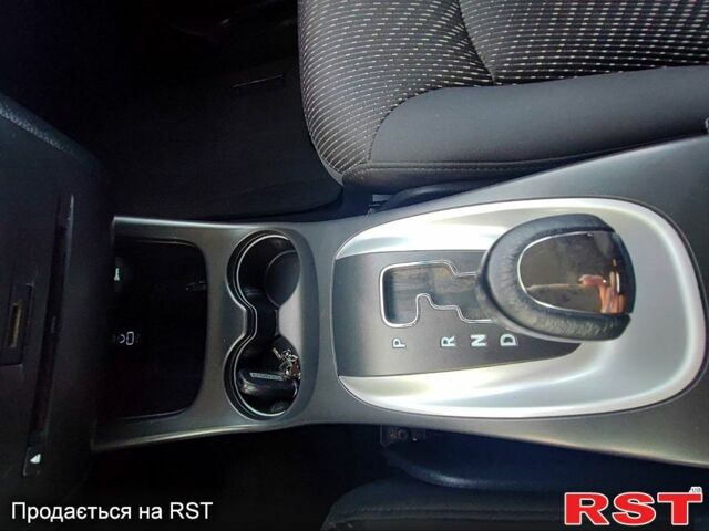 Додж Джорни 2017 в Киеве на Automoto.ua Белый Додж Джорни, объемом двигателя 2.4 л и пробегом 208 тыс. км за 11000 $, фото 6 на Automoto.ua