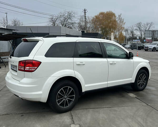 Белый Додж Джорни, объемом двигателя 2.36 л и пробегом 150 тыс. км за 13200 $, фото 8 на Automoto.ua