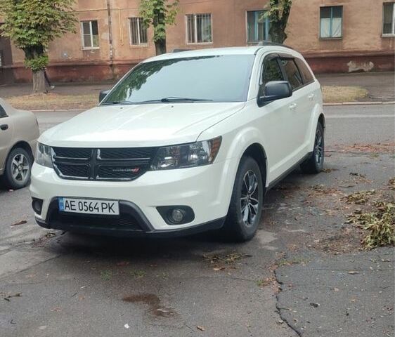 Белый Додж Джорни, объемом двигателя 2.4 л и пробегом 115 тыс. км за 11700 $, фото 14 на Automoto.ua
