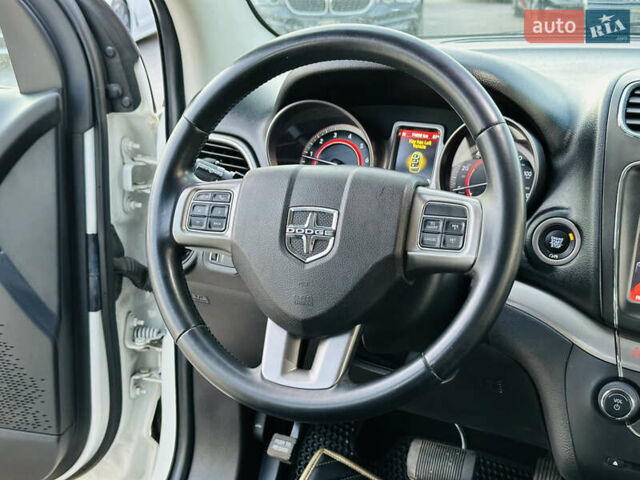 Белый Додж Джорни, объемом двигателя 3.6 л и пробегом 74 тыс. км за 16300 $, фото 21 на Automoto.ua