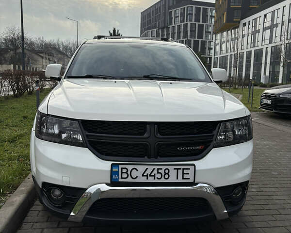 Белый Додж Джорни, объемом двигателя 2.36 л и пробегом 175 тыс. км за 14200 $, фото 13 на Automoto.ua