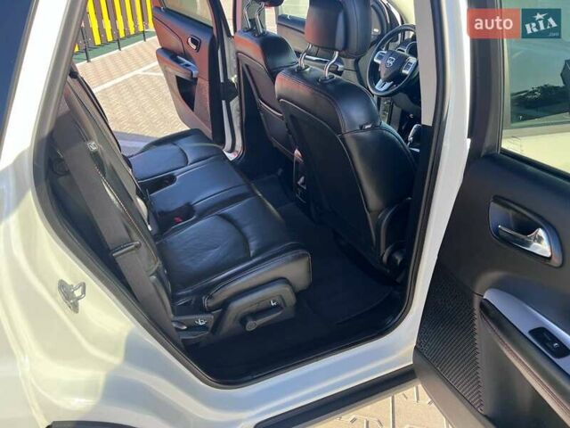 Белый Додж Джорни, объемом двигателя 3.6 л и пробегом 109 тыс. км за 15000 $, фото 28 на Automoto.ua