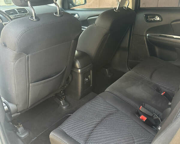 Белый Додж Джорни, объемом двигателя 2.36 л и пробегом 150 тыс. км за 13000 $, фото 11 на Automoto.ua