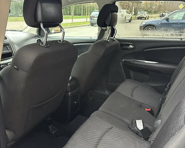 Білий Додж Джорні, об'ємом двигуна 2.4 л та пробігом 170 тис. км за 11700 $, фото 14 на Automoto.ua