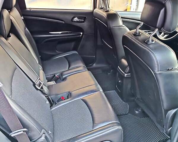 Білий Додж Джорні, об'ємом двигуна 3.6 л та пробігом 74 тис. км за 15700 $, фото 12 на Automoto.ua