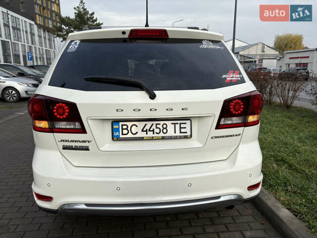 Белый Додж Джорни, объемом двигателя 2.36 л и пробегом 175 тыс. км за 14200 $, фото 12 на Automoto.ua