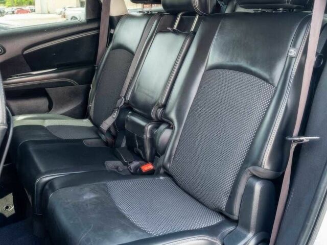 Белый Додж Джорни, объемом двигателя 3.6 л и пробегом 56 тыс. км за 1200 $, фото 8 на Automoto.ua