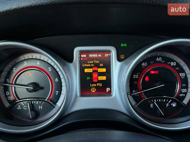 Білий Додж Джорні, об'ємом двигуна 3.61 л та пробігом 100 тис. км за 11200 $, фото 11 на Automoto.ua