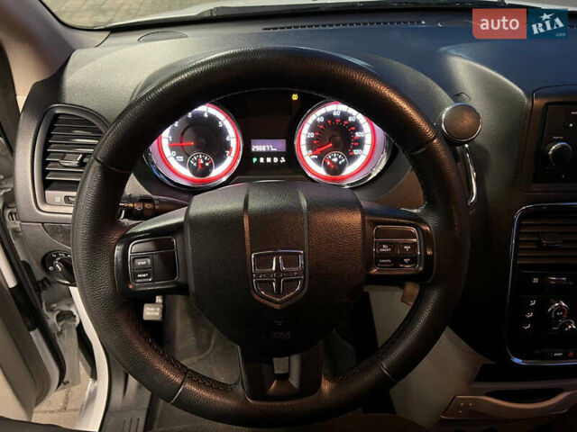 Білий Додж Джорні, об'ємом двигуна 3.6 л та пробігом 480 тис. км за 8500 $, фото 22 на Automoto.ua