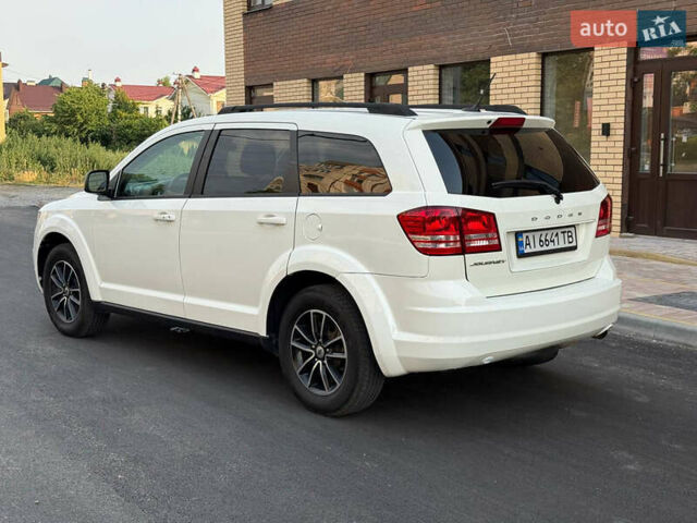 Білий Додж Джорні, об'ємом двигуна 2.36 л та пробігом 150 тис. км за 13800 $, фото 3 на Automoto.ua