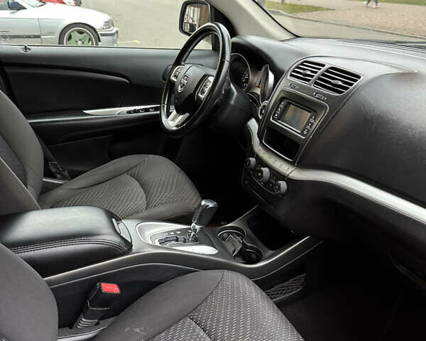 Білий Додж Джорні, об'ємом двигуна 2.4 л та пробігом 170 тис. км за 11700 $, фото 13 на Automoto.ua