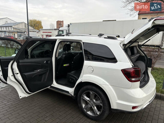 Белый Додж Джорни, объемом двигателя 2.36 л и пробегом 175 тыс. км за 14200 $, фото 16 на Automoto.ua