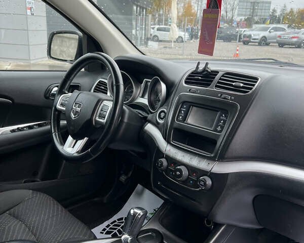 Белый Додж Джорни, объемом двигателя 2.36 л и пробегом 150 тыс. км за 13200 $, фото 19 на Automoto.ua