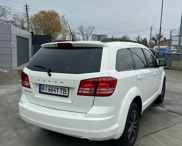 Белый Додж Джорни, объемом двигателя 2.36 л и пробегом 150 тыс. км за 13200 $, фото 10 на Automoto.ua
