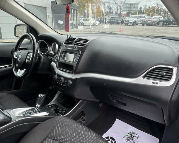 Белый Додж Джорни, объемом двигателя 2.36 л и пробегом 150 тыс. км за 13200 $, фото 20 на Automoto.ua