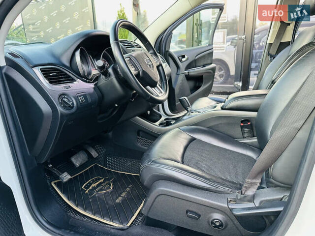 Белый Додж Джорни, объемом двигателя 3.6 л и пробегом 74 тыс. км за 16300 $, фото 13 на Automoto.ua