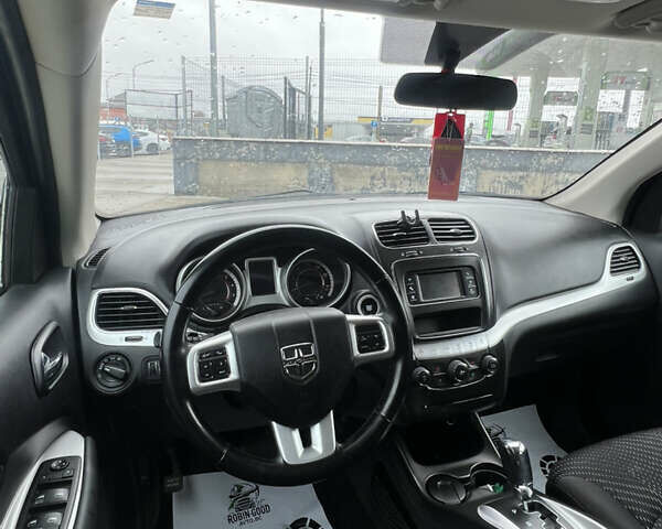 Белый Додж Джорни, объемом двигателя 2.36 л и пробегом 150 тыс. км за 13200 $, фото 18 на Automoto.ua