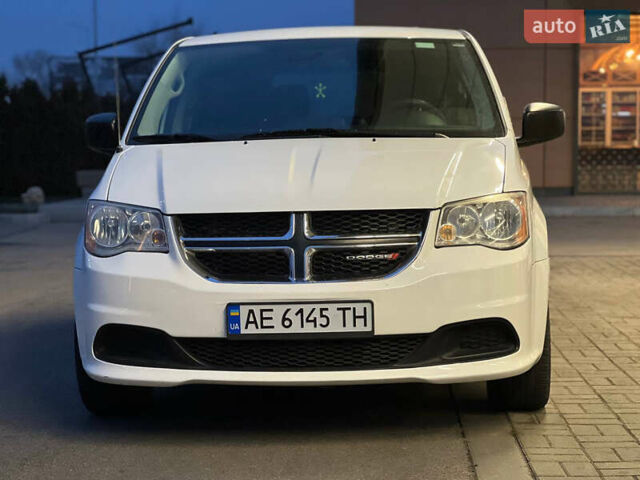 Білий Додж Джорні, об'ємом двигуна 3.6 л та пробігом 480 тис. км за 8500 $, фото 1 на Automoto.ua