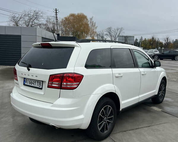 Белый Додж Джорни, объемом двигателя 2.36 л и пробегом 150 тыс. км за 13200 $, фото 9 на Automoto.ua