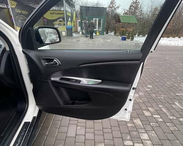Белый Додж Джорни, объемом двигателя 2.36 л и пробегом 142 тыс. км за 12999 $, фото 15 на Automoto.ua