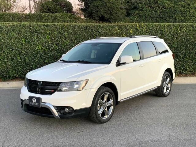 Белый Додж Джорни, объемом двигателя 3.6 л и пробегом 67 тыс. км за 2300 $, фото 2 на Automoto.ua