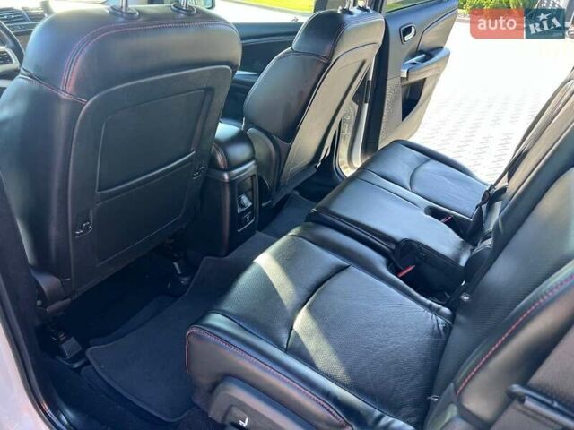 Белый Додж Джорни, объемом двигателя 3.6 л и пробегом 109 тыс. км за 15000 $, фото 27 на Automoto.ua