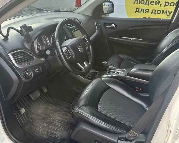 Белый Додж Джорни, объемом двигателя 3.6 л и пробегом 172 тыс. км за 12500 $, фото 6 на Automoto.ua