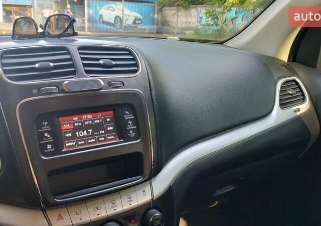 Білий Додж Джорні, об'ємом двигуна 2.36 л та пробігом 105 тис. км за 11300 $, фото 11 на Automoto.ua