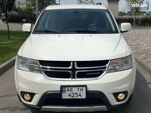Белый Додж Джорни, объемом двигателя 3.6 л и пробегом 154 тыс. км за 14700 $, фото 1 на Automoto.ua