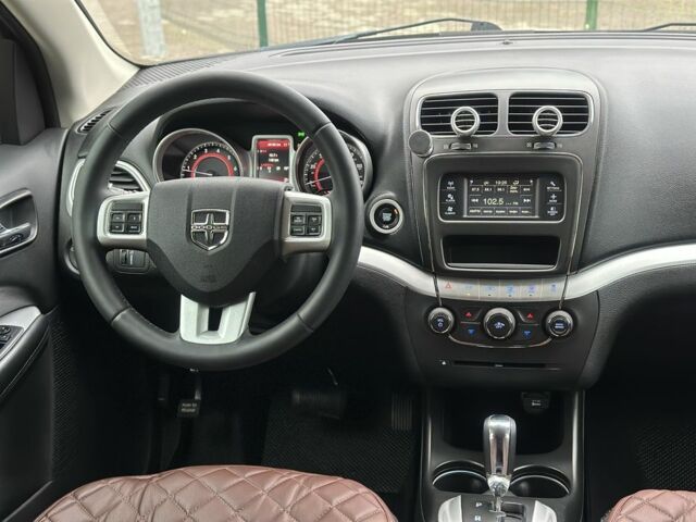 Белый Додж Джорни, объемом двигателя 2.4 л и пробегом 49 тыс. км за 13350 $, фото 10 на Automoto.ua