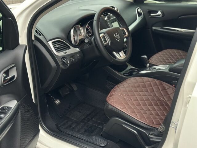 Белый Додж Джорни, объемом двигателя 2.4 л и пробегом 49 тыс. км за 13350 $, фото 15 на Automoto.ua