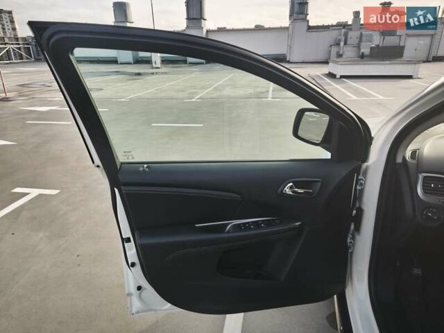 Білий Додж Джорні, об'ємом двигуна 3.6 л та пробігом 103 тис. км за 14000 $, фото 33 на Automoto.ua