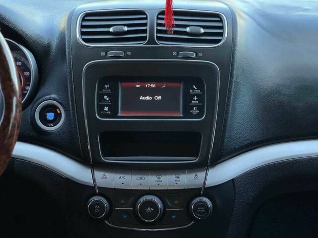 Белый Додж Джорни, объемом двигателя 2.4 л и пробегом 230 тыс. км за 13400 $, фото 18 на Automoto.ua