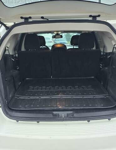 Белый Додж Джорни, объемом двигателя 2.4 л и пробегом 198 тыс. км за 12400 $, фото 14 на Automoto.ua