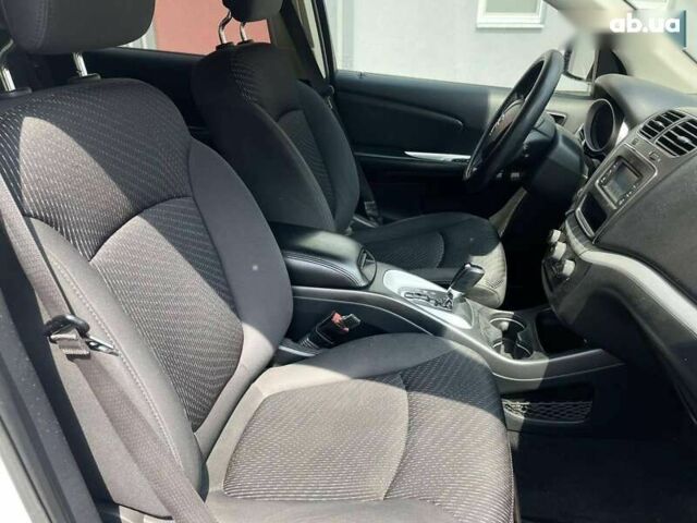 Белый Додж Джорни, объемом двигателя 3.6 л и пробегом 154 тыс. км за 14700 $, фото 22 на Automoto.ua