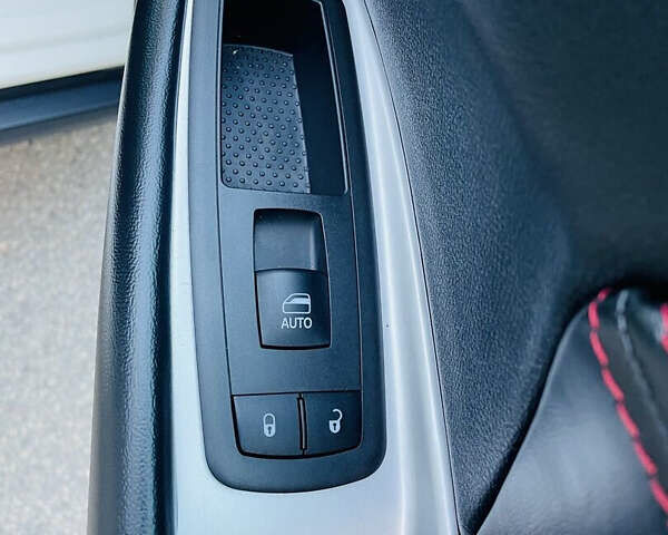 Белый Додж Джорни, объемом двигателя 3.6 л и пробегом 135 тыс. км за 15000 $, фото 15 на Automoto.ua