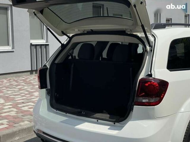 Белый Додж Джорни, объемом двигателя 3.6 л и пробегом 154 тыс. км за 14700 $, фото 12 на Automoto.ua