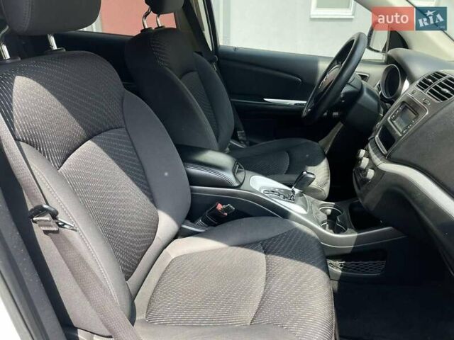 Білий Додж Джорні, об'ємом двигуна 3.6 л та пробігом 154 тис. км за 14700 $, фото 22 на Automoto.ua