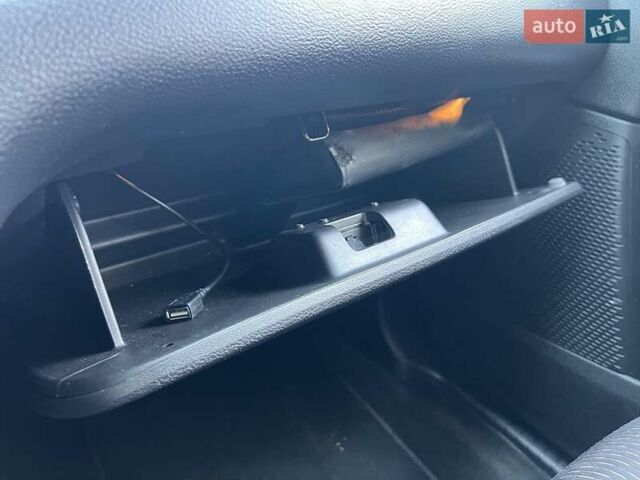 Белый Додж Джорни, объемом двигателя 2.36 л и пробегом 152 тыс. км за 12499 $, фото 15 на Automoto.ua